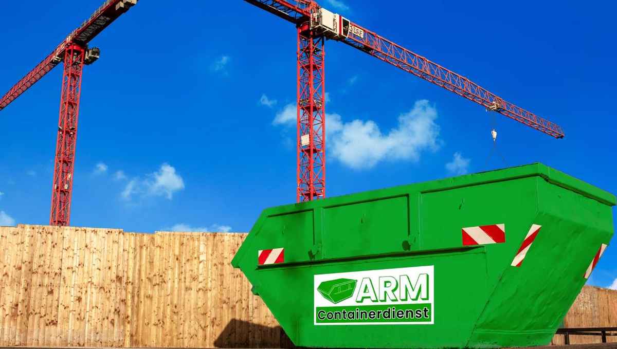 Container von Containerdienst Hanau ARM auf einer Baustelle