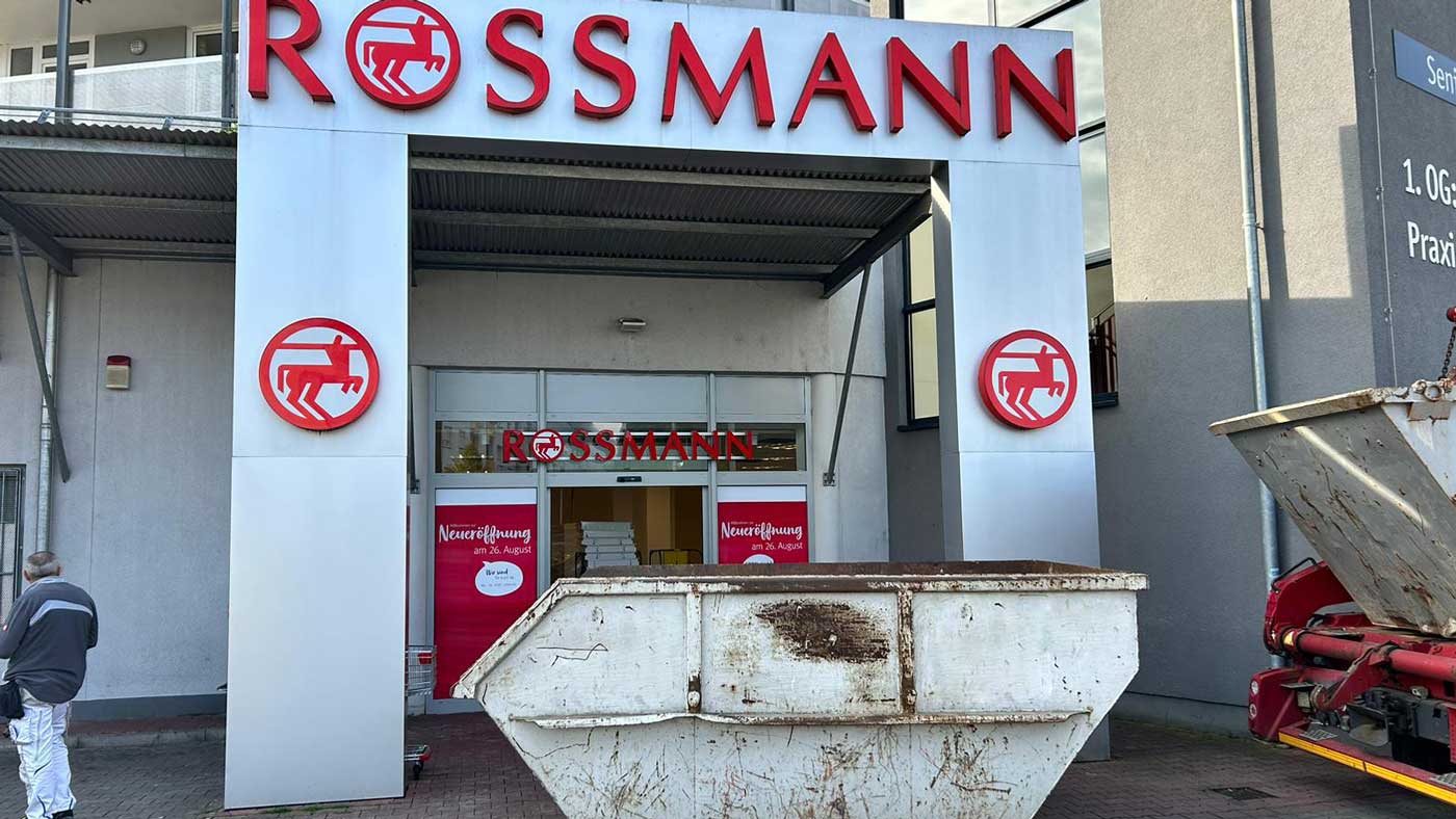 Die vollständige Entkernung und Umrüstung eines Rossmann Markts in Erlensee, bei Hanau.