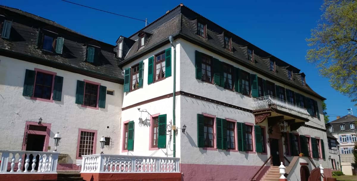 Altenstadt: Schloss Günderrode, Ortsteil Höchst an der Nidder (Haupthaus, Ansicht von Südosten)