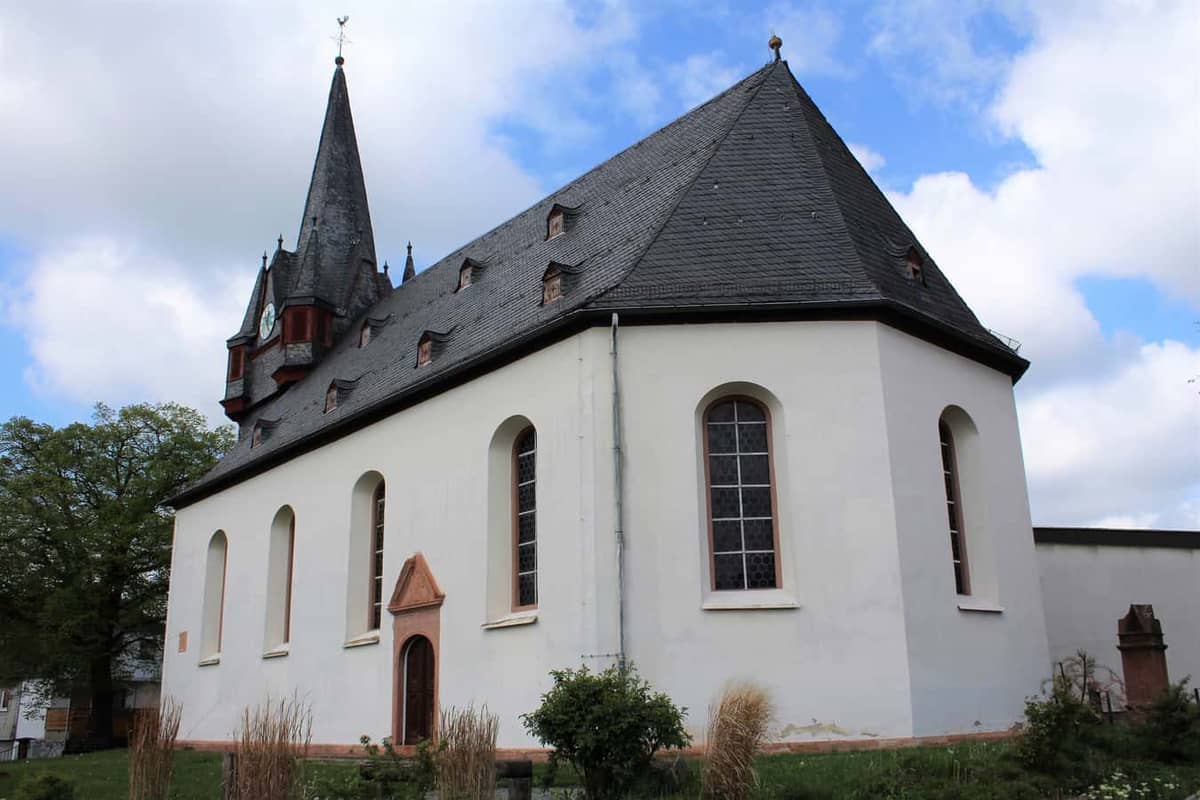 Altenstadt: Evangelische Nikolaikirche im Kernort Altenstadt (Außenansicht)