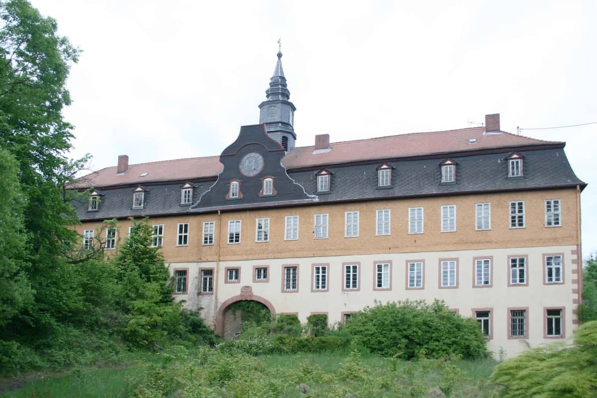 Brachttal: Schloss Eisenhammer (Ansicht von Süden), Wahrzeichen Brachttal