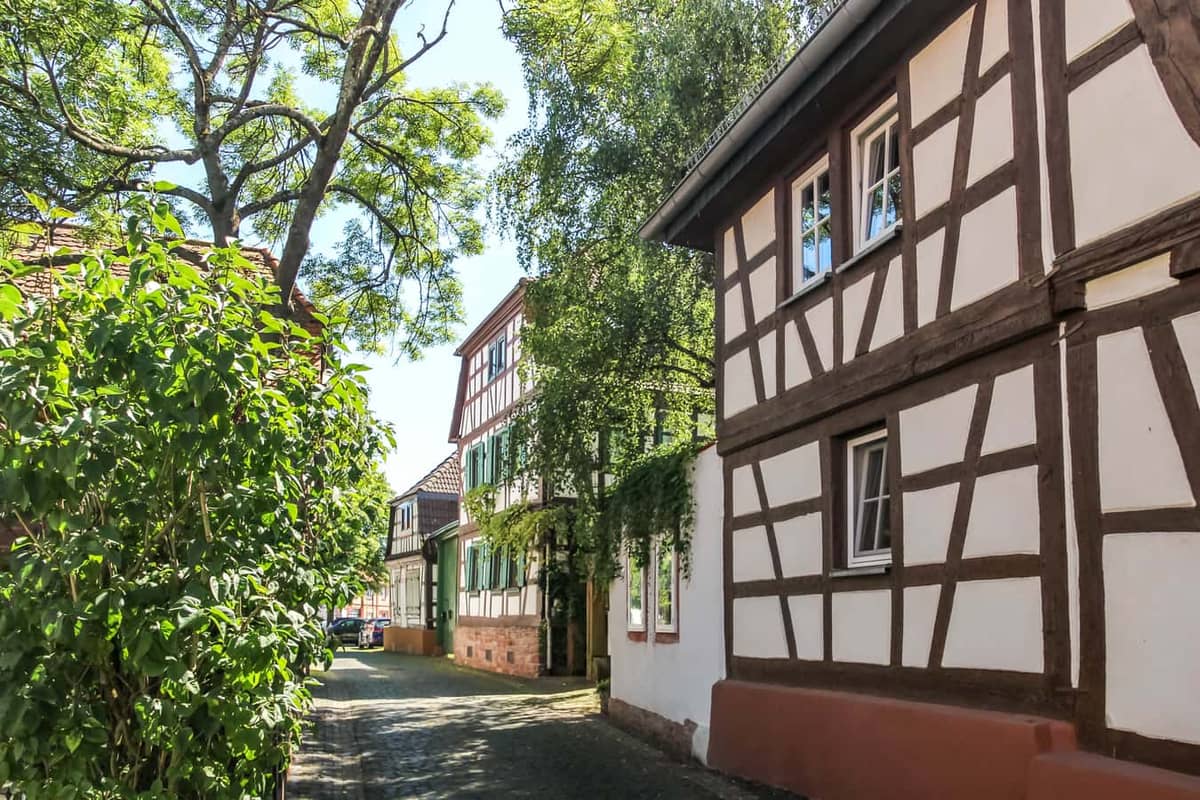 Dietzenbach: Altstadt mit Fachwerkhaeusern (historischer Ortskern) Dietzenbach: Altstadt mit Fachwerkhaeusern (historischer Ortskern)