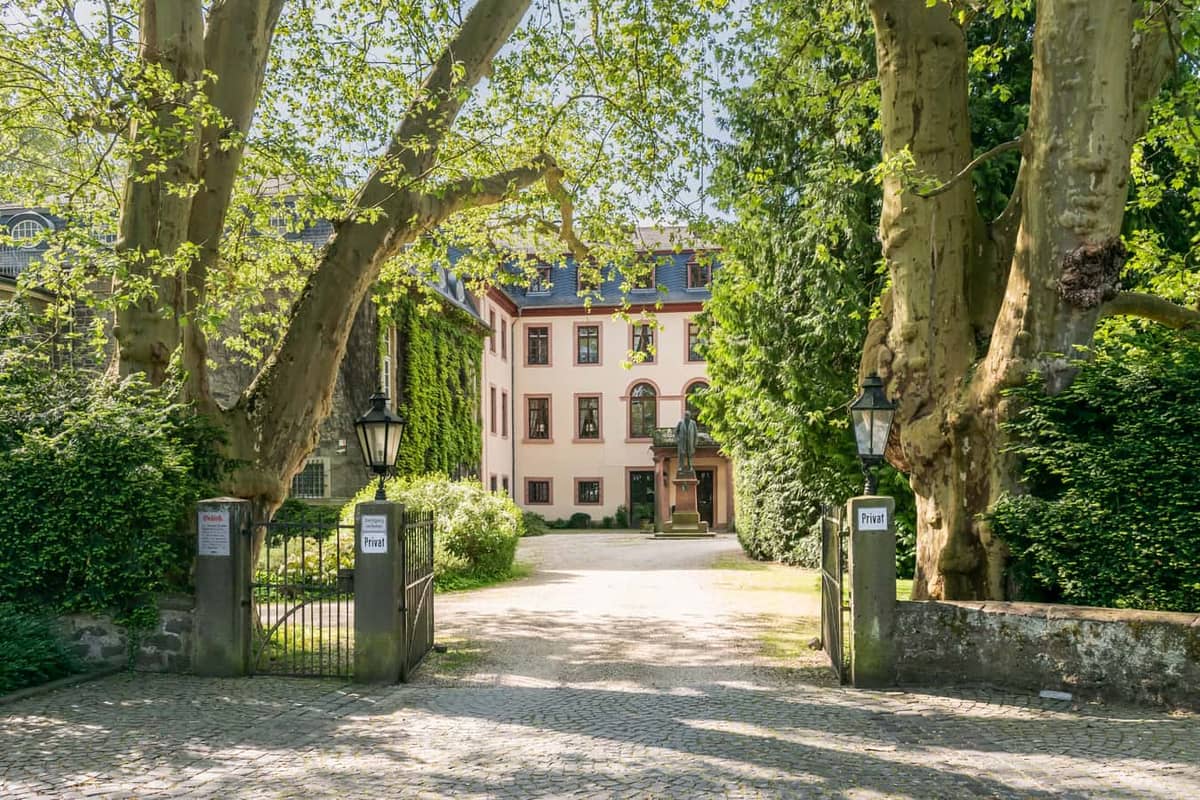 Lich: Schloss Lich (Solms-Hohensolms-Lich) Lich: Schloss Lich (Solms-Hohensolms-Lich)