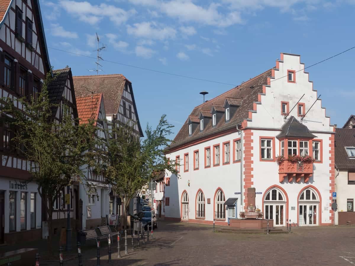 Nidderau: Altes Rathaus / Stadthaus am Marktplatz Windecken (Fachwerk-Altstadt) Nidderau: Altes Rathaus / Stadthaus am Marktplatz Windecken (Fachwerk-Altstadt)